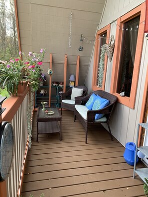 Terrace/patio - Close to a ski resort  located in beautiful Amish  country, close to Allegany SP (Gerry)