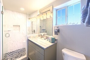 Badekar, hårføner og håndklær