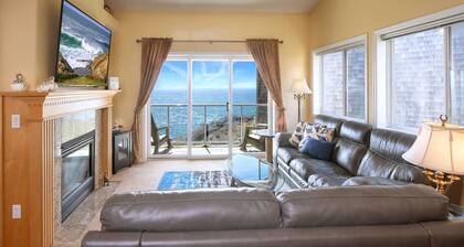 Oceanfront, Whale Watching, Pool - Nautical Breeze