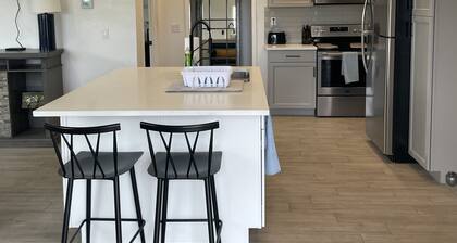 Ashe Westshore Bungalow centrally located near lake, sand dunes, golf courses!