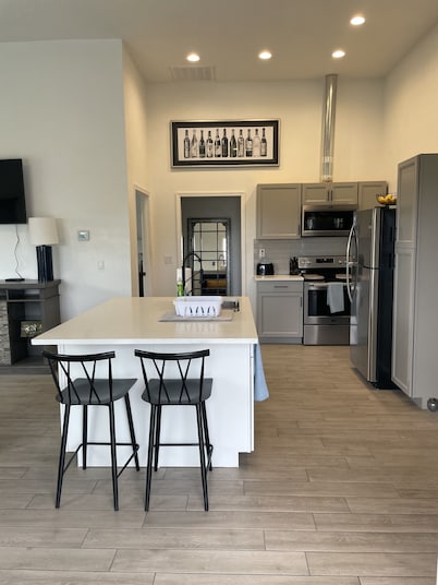 Ashe Westshore Bungalow centrally located near lake, sand dunes, golf courses!