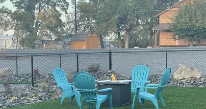 Ashe Westshore Bungalow centrally located near lake, sand dunes, golf courses!