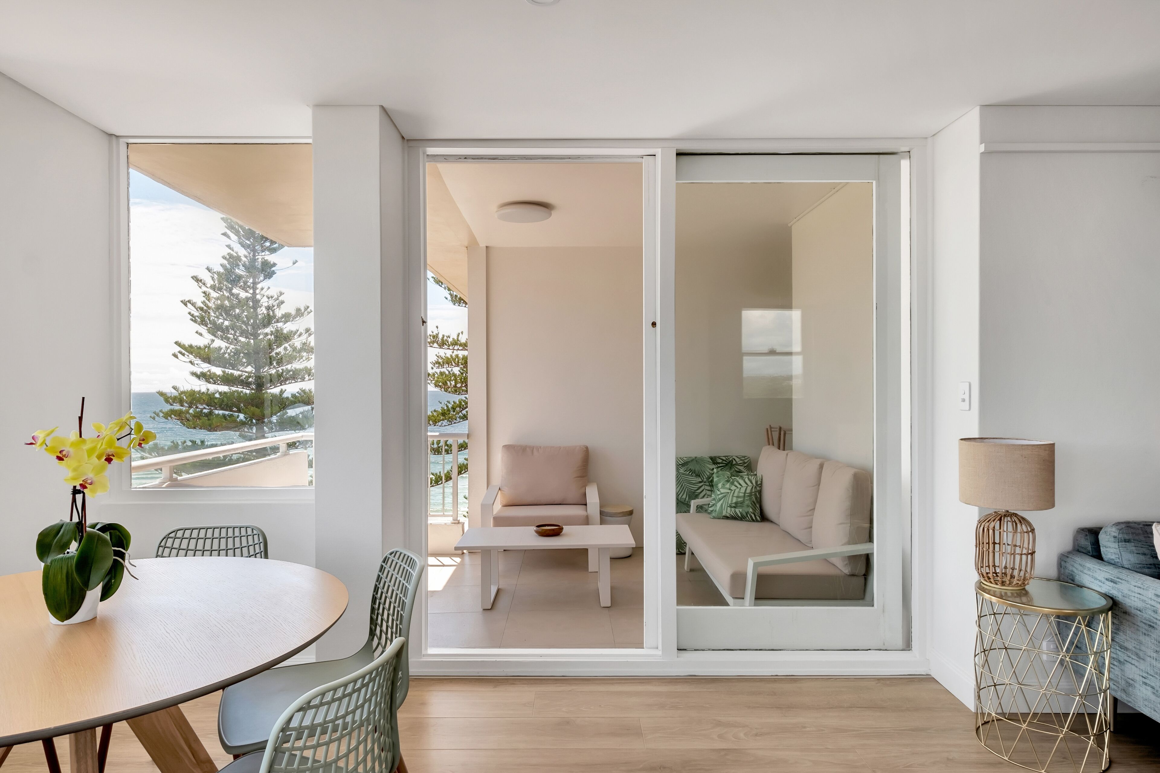 Beachfront Beauty with 270° Views Short Level Walk to Manly — image 13