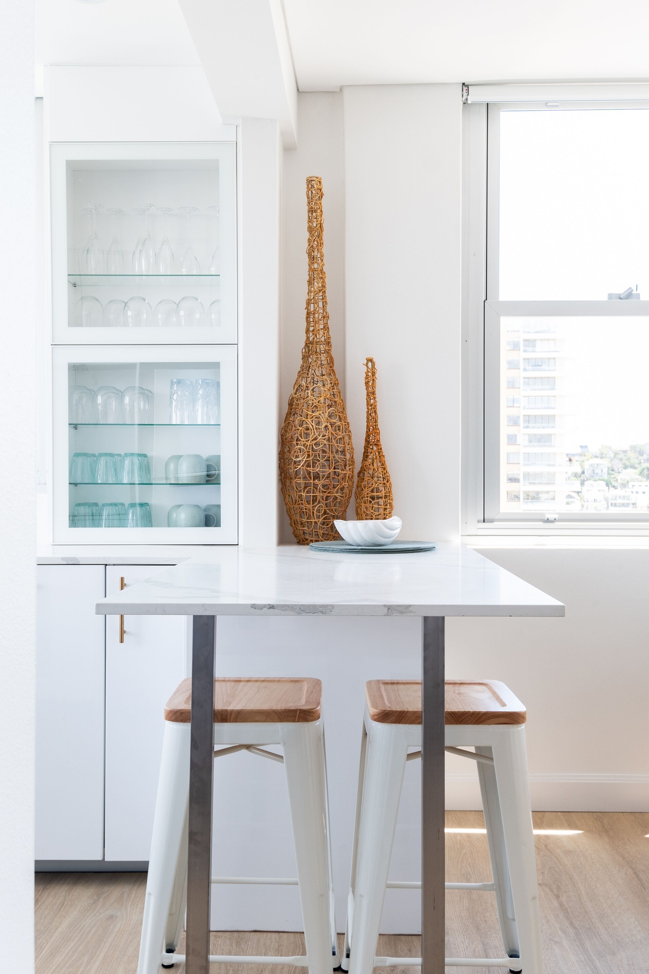 Beachfront Beauty with 270° Views Short Level Walk to Manly — image 9