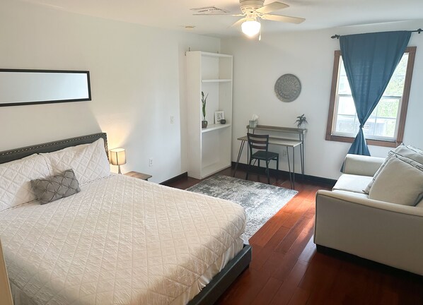 1 chambre, bureau, accès au Wi-Fi (inclus), literie fournie