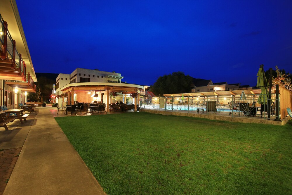 Bowmont Motel by null