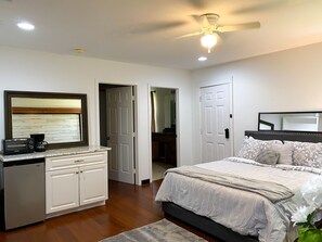 1 Schlafzimmer, Schreibtisch, Bügeleisen/Bügelbrett, kostenloses WLAN