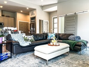 Smart TV, fireplace, video games, foosball - Lago Vista Free Heated Pool Oasis-FirePit, Fishing (Lago Vista)