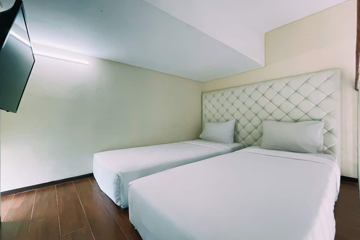 Family Quadruple Room | 1 bedroom, free WiFi, bed sheets