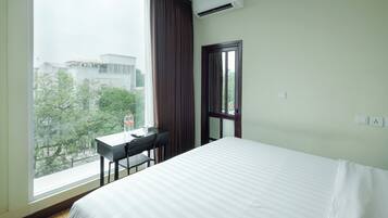 Deluxe Double or Twin Room, Multiple Beds | WiFi (free), bed sheets