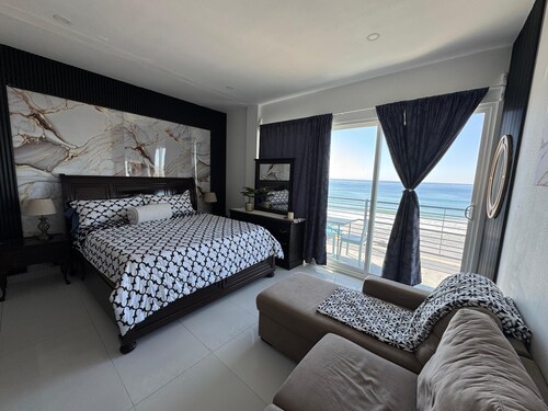 Triton's Cozy Condo-Sleeps 14