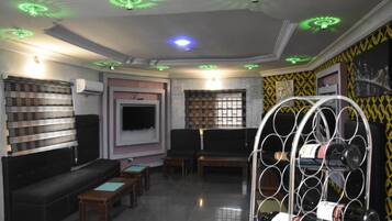 Cabin | Private kitchen | Fridge