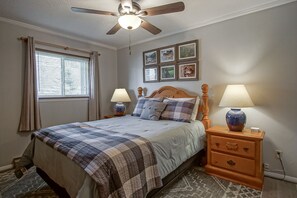 3 bedrooms, WiFi, bed sheets