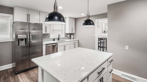Coffee/tea maker, fridge, microwave, oven - Stylish & Updated 3BR ~ 2 mi to Uptown ~ Poker Table (Charlotte)