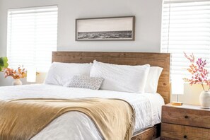 4 Schlafzimmer, Schreibtisch, Bügeleisen/Bügelbrett, Reisekinderbett