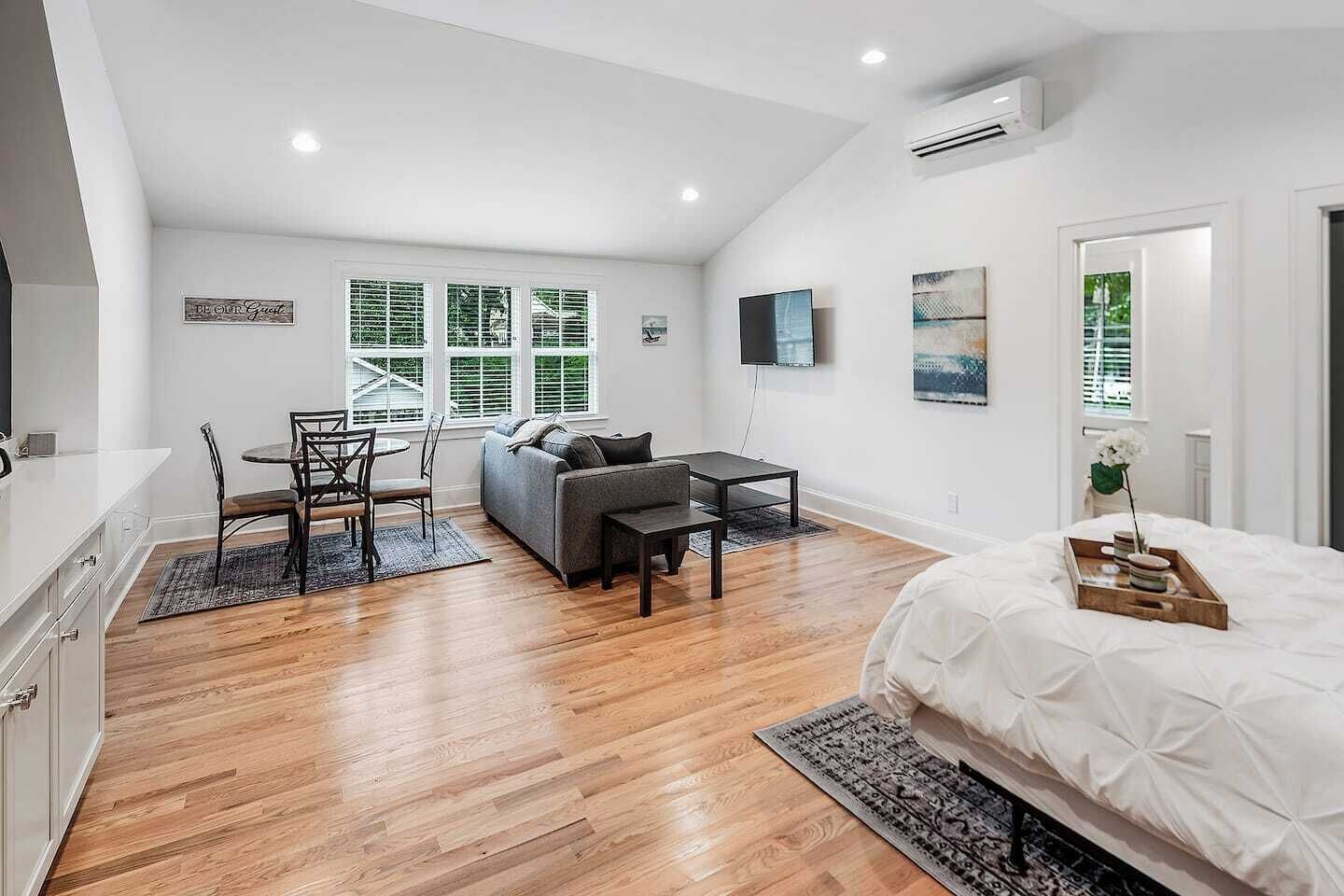 1 chambre, fer et planche à repasser, Wi-Fi gratuit, draps fournis