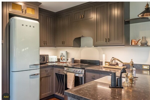 Fridge, oven