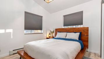 1 bedroom, desk, iron/ironing board, free WiFi