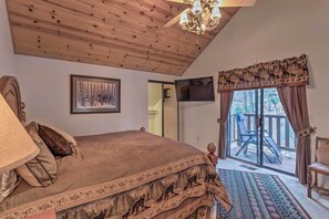 2 bedrooms, Internet, bed sheets - Fish, Hike & Explore: Prescott Cabin w/ Grill! (Prescott)
