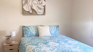 5 bedrooms, iron/ironing board, free WiFi, bed sheets