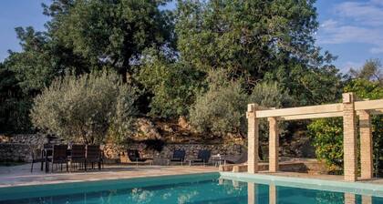 Villa "Luz Casa Valenciana Siglo XIX" with Mountain View, Pool & Wi-Fi