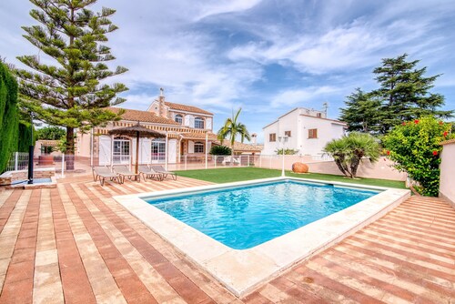 Chalet "Villa Bonavista" with Pool and Wi-Fi