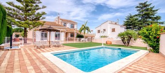 Chalet "Villa Bonavista" with Pool and Wi-Fi