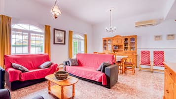 Televisión, chimenea