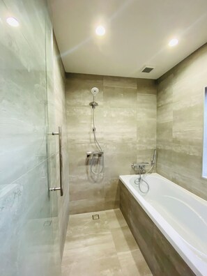 Family House | Bathroom - Bond Chalet Hakuba (Hakuba)