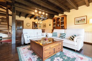 Télévision, cheminée