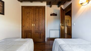 3 sovevĂŠrelser, gratis Wi-Fi, sengetĂžj