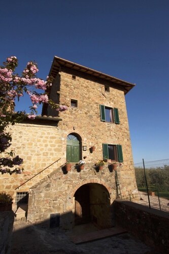 Elegant apartment with garden view and rooftop terrace