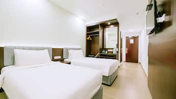 In-room safe, desk, laptop workspace, blackout curtains