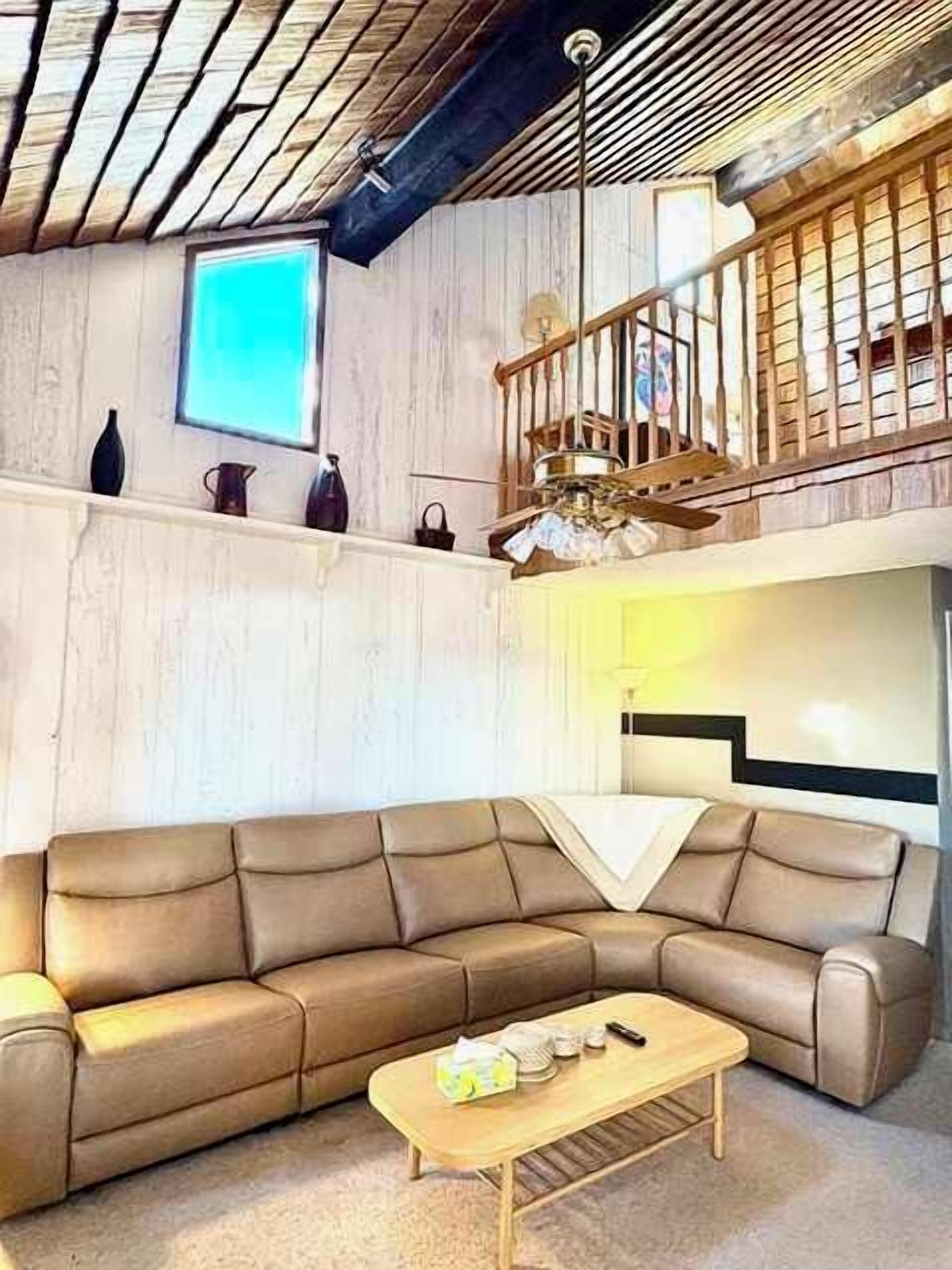 TV, lareira, DVD player