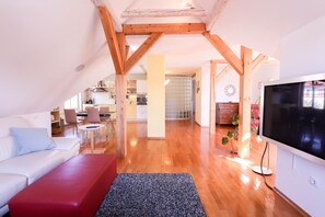 Smart TV - Apartment in the heart of Bled with views (Bled)