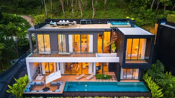 4 Bedroom Villa with Private Pool