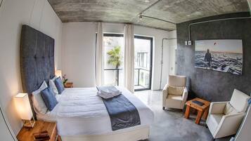 9 bedrooms, iron/ironing board, WiFi, bed sheets