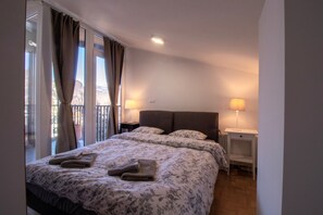 1 bedroom, travel crib, free WiFi, bed sheets