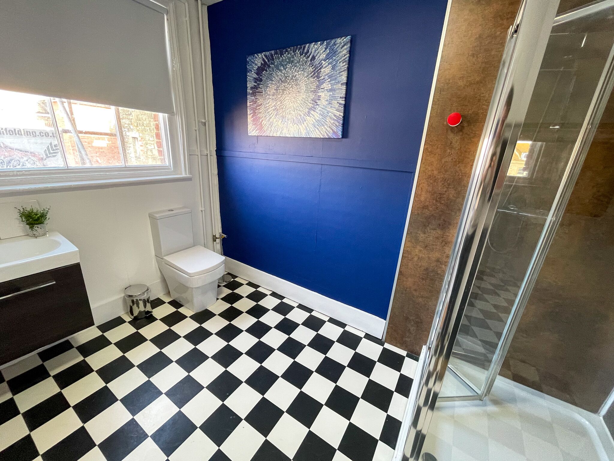 standard room (14) | bathroom | free toiletries, hair dryer, towels, soap