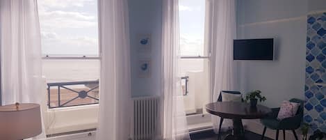 Standard Room (4) | Soundproofing, free WiFi, bed sheets