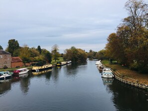 Apartment | Marina - Entire Cottage Style Flat in Heart of Wallingford (Wallingford)