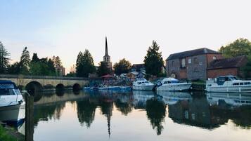 Apartment | 1 bedroom, iron/ironing board, free WiFi, bed sheets