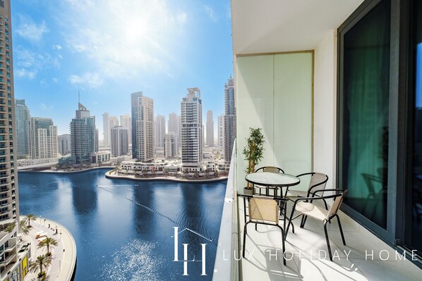 Deluxe Apartment | Balcony