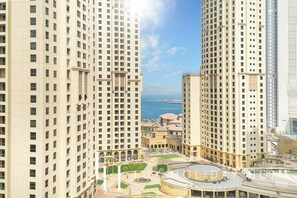View from property - LUX Contemporary Suite Marina View 6 (Dubai)