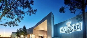 Big Sandstone Point House! Sleeps 10, Bribie