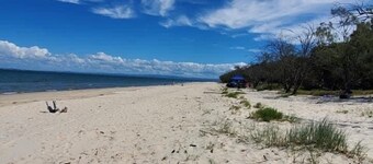 Big Sandstone Point House! Sleeps 10, Bribie
