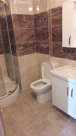 Shower, shampoo, toilet paper - KARABİNA  GREEN APART (Trabzon)