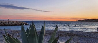 Menton: Tiny house with sunny terrace