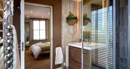 Hambrook House Guest Suites