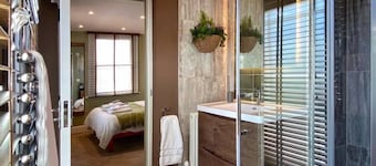 Hambrook House Guest Suites